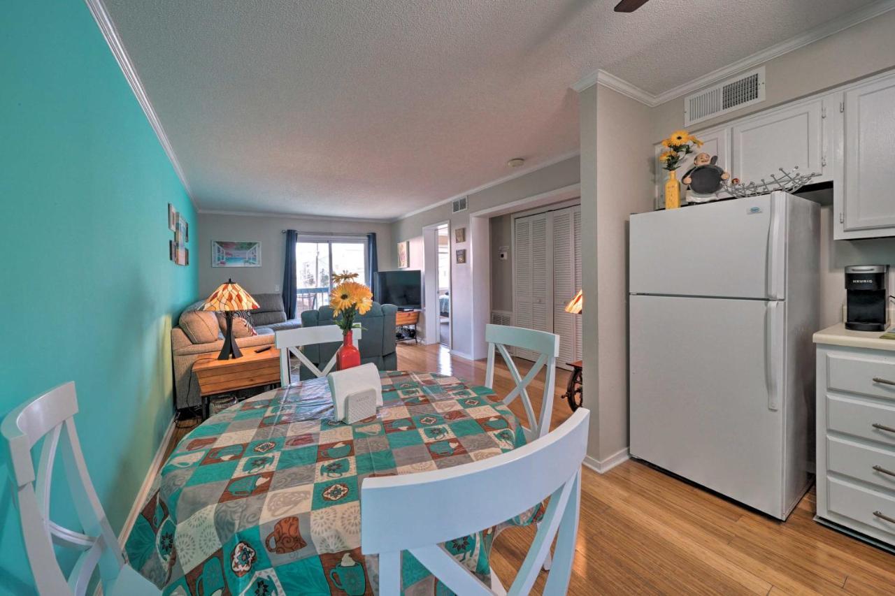 Condo With Balcony And Pool Walk To 2 Beach Accesses! แคโลไลนาบีช ภายนอก รูปภาพ