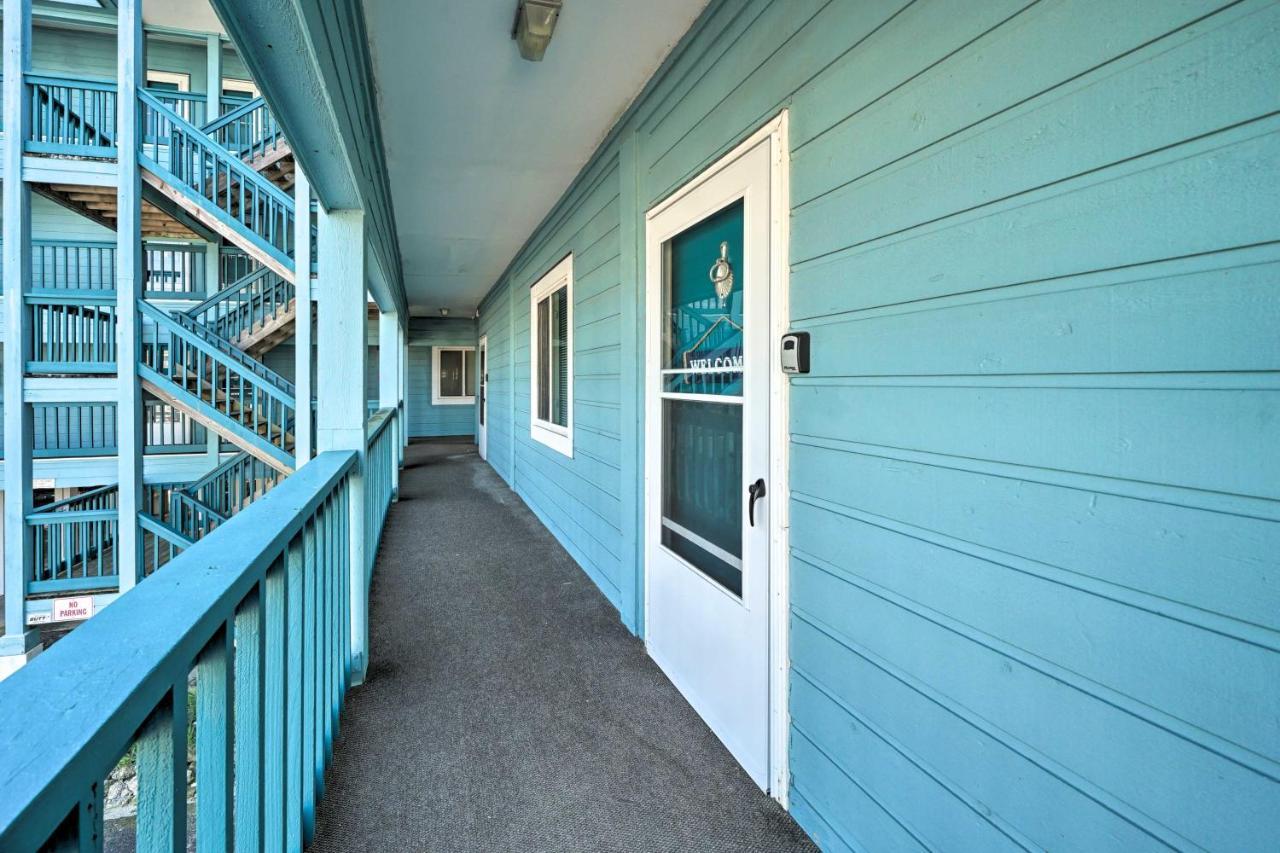 Condo With Balcony And Pool Walk To 2 Beach Accesses! แคโลไลนาบีช ภายนอก รูปภาพ
